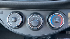 Toyota Yaris 1.5 VVT-i Y20 5dr CVT [Bi-tone] Petrol Hatchback